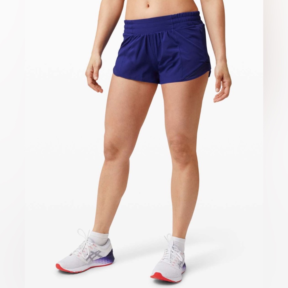 Lululemon Hotty Hot Low-Rise Lined Short 2.5"